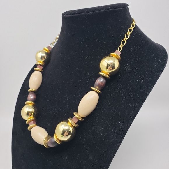 20" Beaded Gold-Tone Statement Necklace - Picture 4 of 8